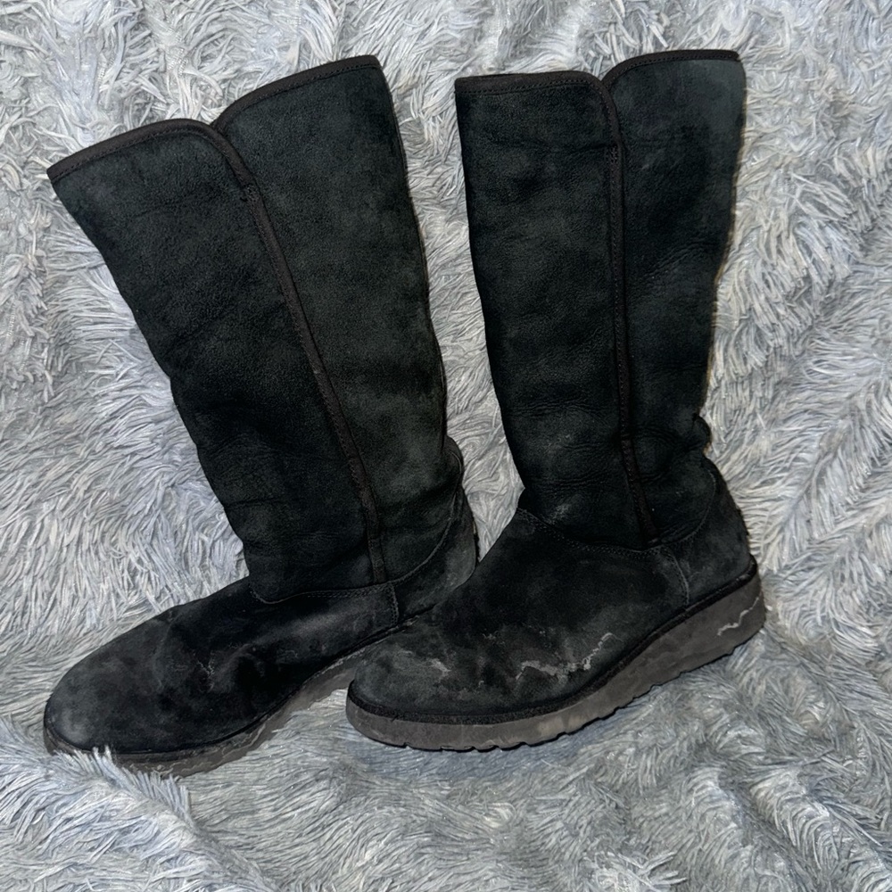 Old Ass Uggs - image 2